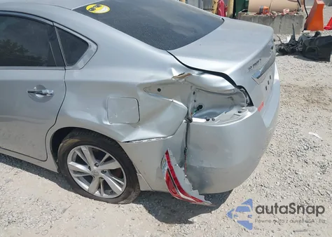 2015 Nissan Altima 2.5 Sv из США, поврежденный, VIN 1N4AL3AP5FC216691